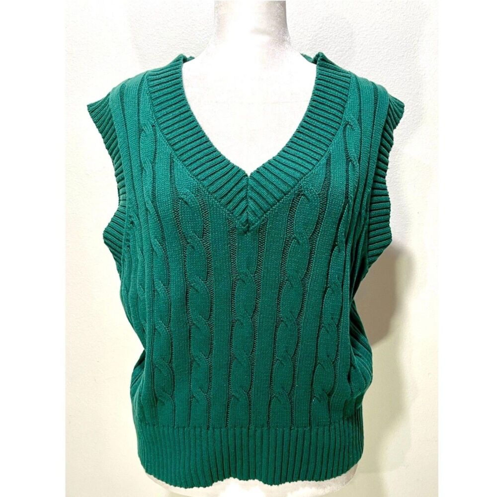 Forever 21 sweater vest chunky cable knit green holidays casual winter women S